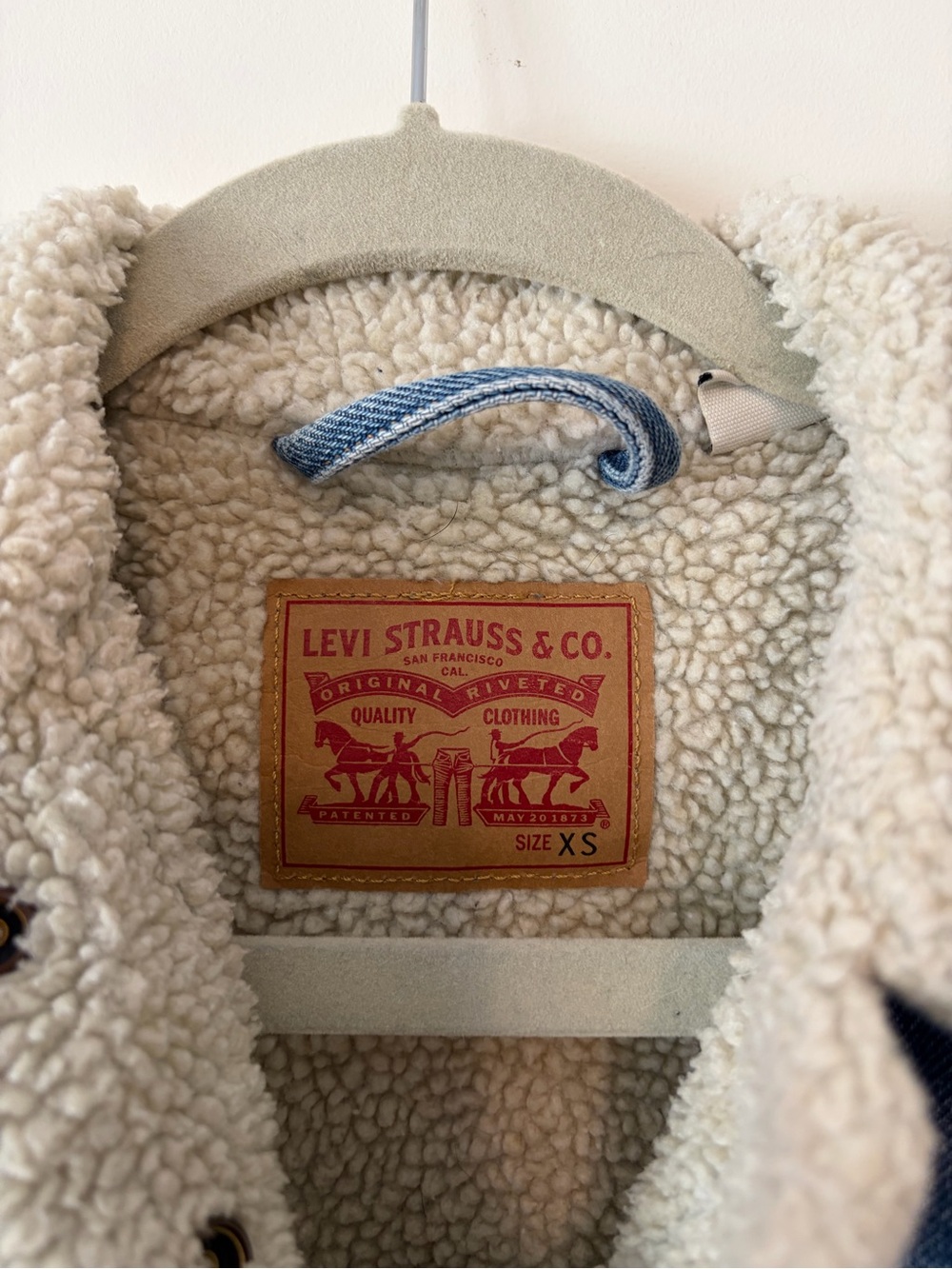 Levi's Blue Denim Sherpa Collar Jacket - Picture 10 of 12